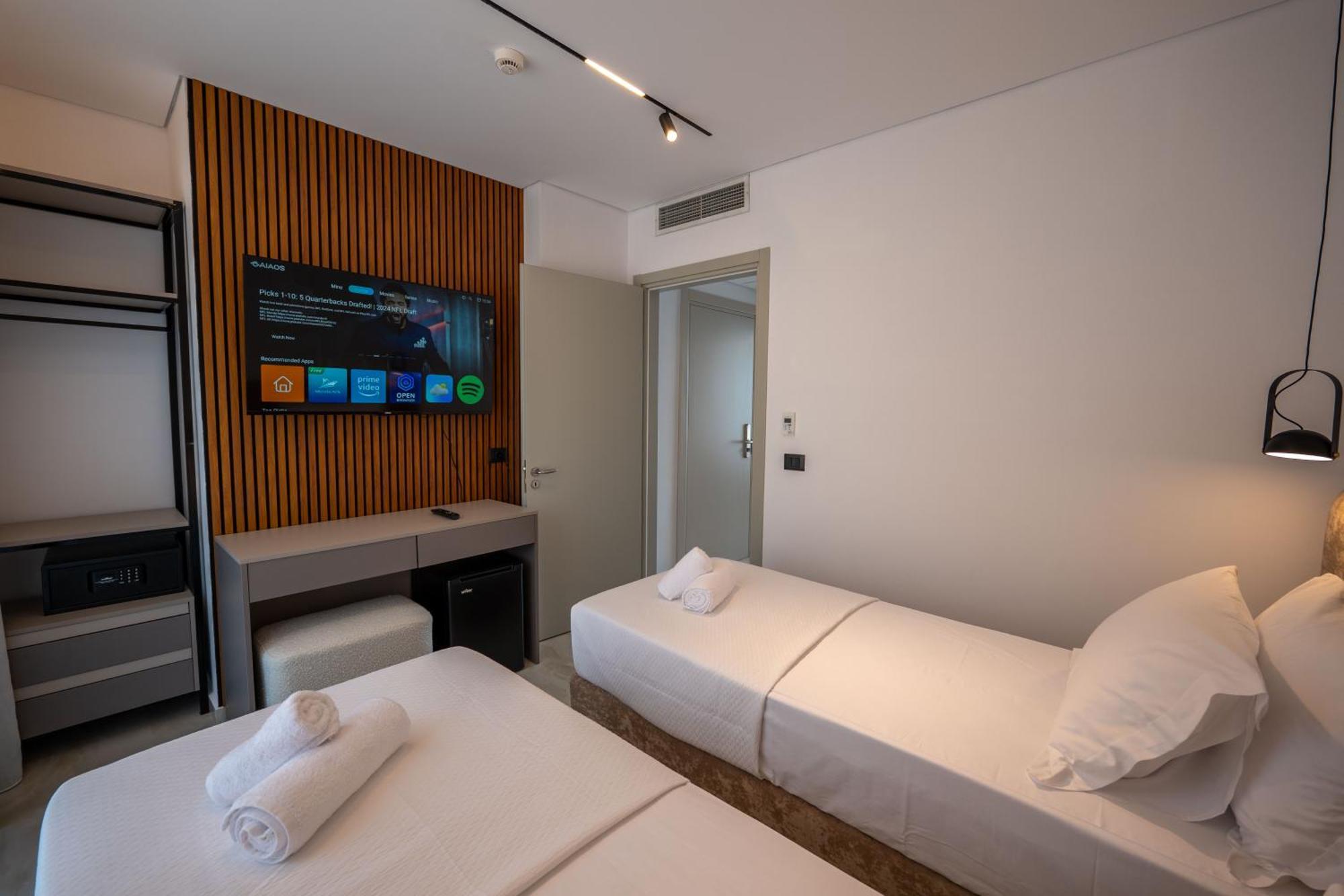 Litan Hotel Sarande Exterior photo